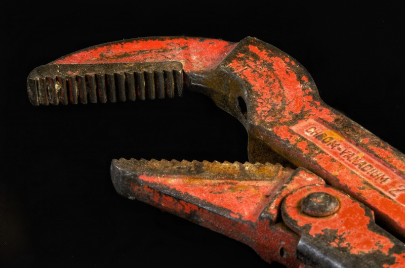 sasu-TOURETTE DU CHATEAU-min_pipe-wrench-318084